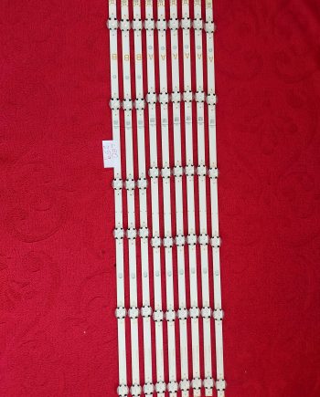 55UD8400